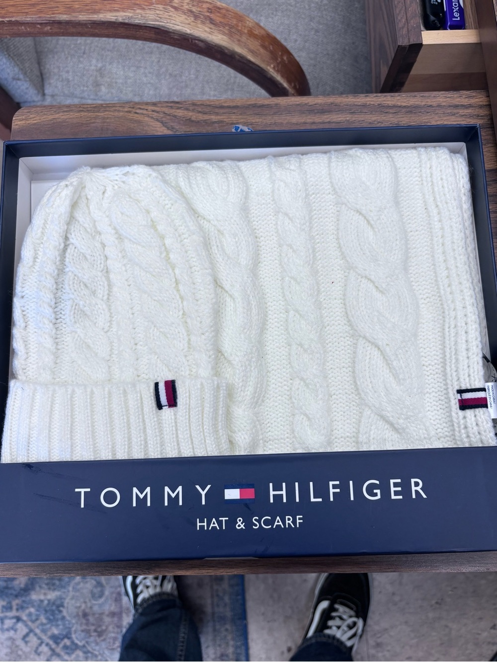 Women’s beanie and scarf Tommy Hillfigure